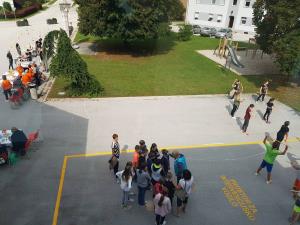 41237152_302702720314669_7668543083419533312_n