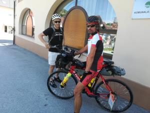 IMG-8c9fbcc547b49828269133dddaaabbd0-V